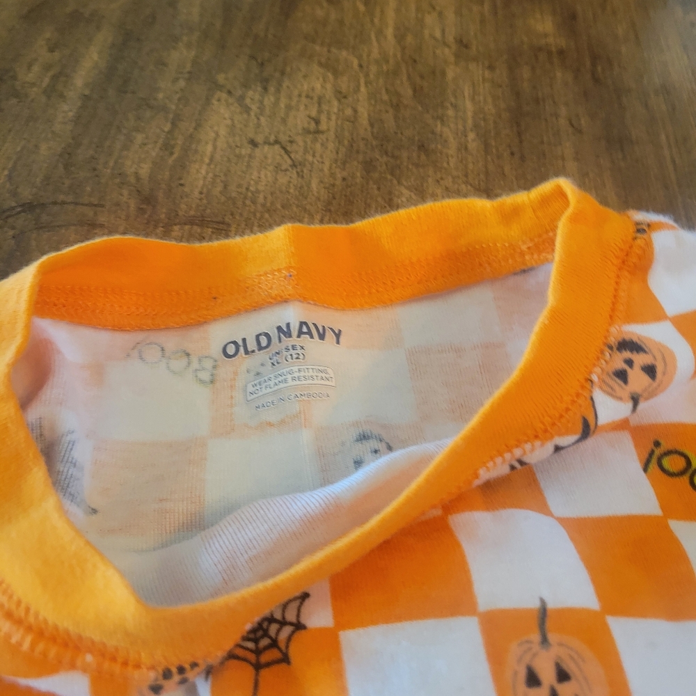 Old Navy Orange and White Halloween Pajama Top - Picture 3 of 4
